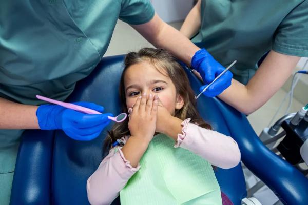 Какие заболевания могут возникнуть, если не лечить детские зубы? Надо ли лечить молочные зубы?