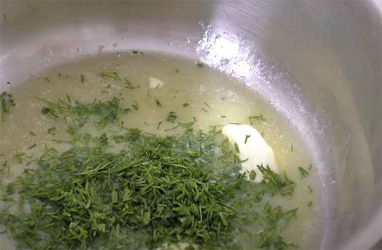 Превращаем вареную картошку в сочные фрикадельки. Достаточно добавить яйцо и немного крахмала