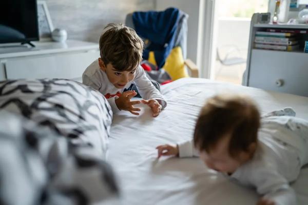 Как уложить спать детей разного возраста? Как уложить ребенка спать